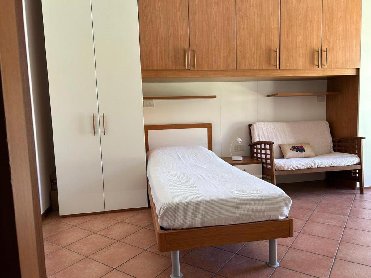 Lecco Only Females Guest House Екстериор снимка